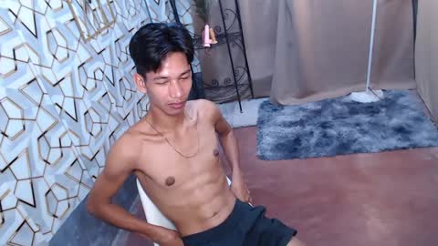 Reyn online show from February 2025 11:05:01 PM