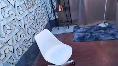 Reyn online show from February 2025 03:56:02 AM