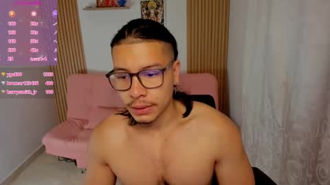 Snapshot of maxifit_ chatting on February 2025 10:19:01 AM Mikael online show from February 2025 10:19:01 AM