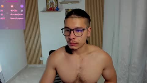 Snapshot of maxifit_ chatting on February 2025 10:12:02 AM Mikael online show from February 2025 10:12:02 AM