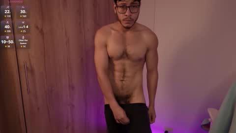 Mikael online show from December 2025 09:16:01 AM