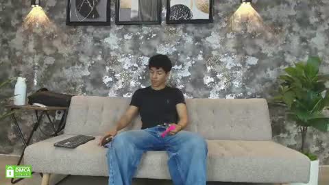 Snapshot of maximiliano_kh4lil chatting on June 2026 10:54:02 AM Maximiliano online show from June 2026 10:54:02 AM