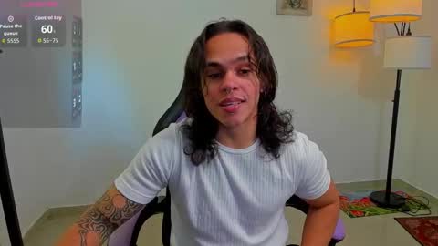 Snapshot of maximiliano_scoott_ chatting on November 2025 06:10:01 PM maximiliano_scoott_ online show from November 2025 06:10:01 PM