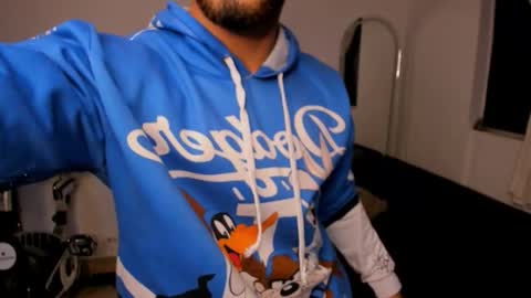 Snapshot of maximo004 chatting on November 2025 03:06:01 AM Maximo online show from November 2025 03:06:01 AM