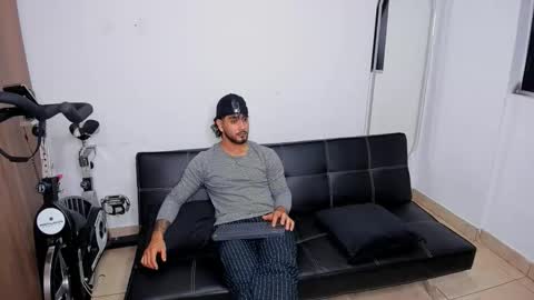 Snapshot of maximo004 chatting on November 2025 02:44:02 AM Maximo online show from November 2025 02:44:02 AM