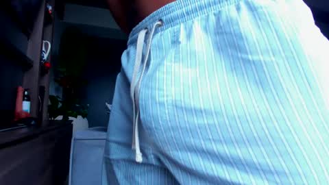maximo_and_marcelo online show from May 2026 12:02:01 PM