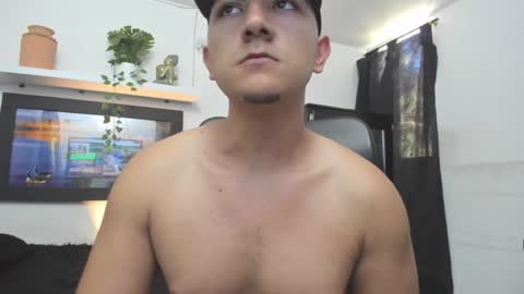 maximo_ston online show from December 2024 08:36:02 PM