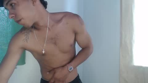 Maximo Aron Vega online show from December 2024 07:54:01 PM