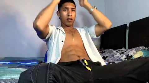 Maximo Aron Vega online show from March 2025 07:26:02 AM