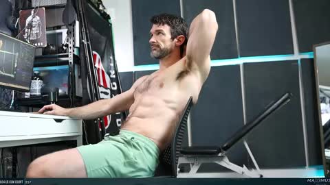 Maximus7871 online show from March 2025 06:08:02 PM