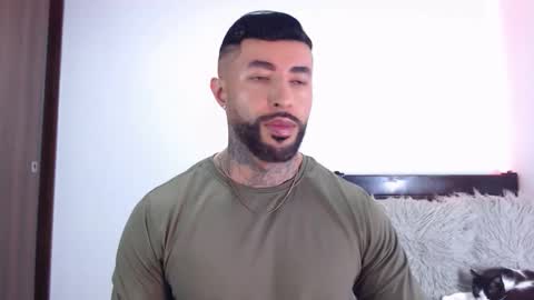 Independent Model online show from January 2026 04:15:01 AM