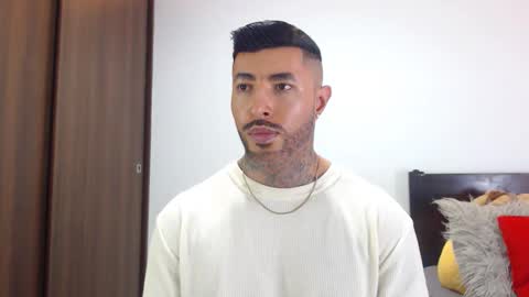 Independent Model online show from February 2026 04:09:01 AM