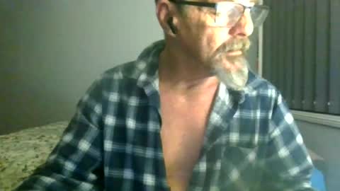 Snapshot of maximus_oreally chatting on June 2026 01:37:01 PM Max online show from June 2026 01:37:01 PM