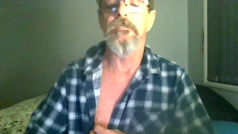 Snapshot of maximus_oreally chatting on June 2026 12:05:02 PM Max online show from June 2026 12:05:02 PM