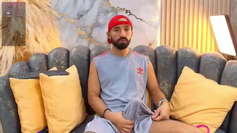 Snapshot of maximus_thorne chatting on February 2026 04:25:02 PM Maximus online show from February 2026 04:25:02 PM