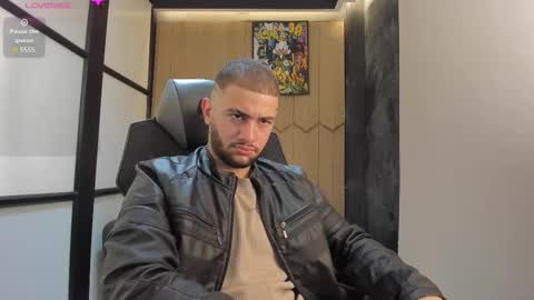 Snapshot of maximusclark1_ chatting on February 2026 12:21:01 PM Maximus online show from February 2026 12:21:01 PM