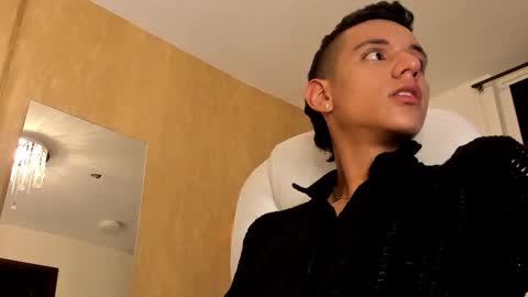 Snapshot of maximuss_19 chatting on December 2024 11:21:01 PM Maximus online show from December 2024 11:21:01 PM