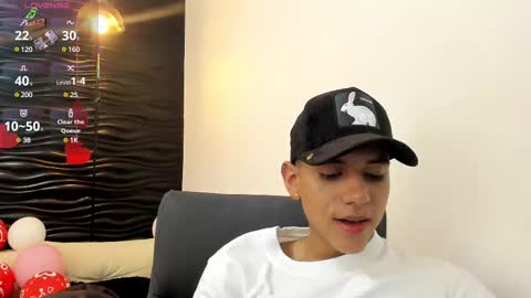 Snapshot of maximuss_19 chatting on February 2025 08:20:02 PM Maximus online show from February 2025 08:20:02 PM