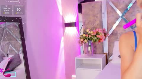 Maxi Rogers online show from November 2025 11:02:01 AM