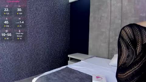 Maxi Rogers online show from January 2026 09:35:02 AM