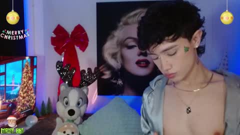 Snapshot of maxiy_001 chatting on December 2024 07:39:02 AM Max online show from December 2024 07:39:02 AM