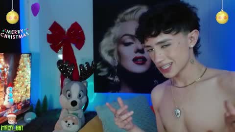 Snapshot of maxiy_001 chatting on December 2024 11:01:02 AM Max online show from December 2024 11:01:02 AM