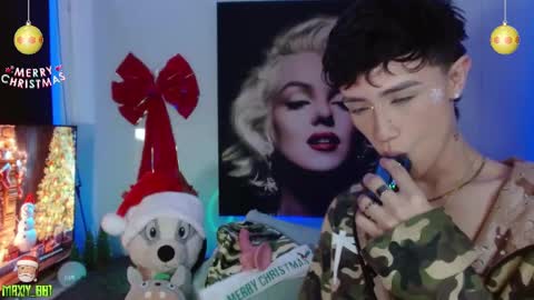 Snapshot of maxiy_001 chatting on December 2024 06:19:01 AM Max online show from December 2024 06:19:01 AM