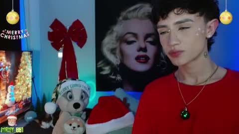 Snapshot of maxiy_001 chatting on December 2024 08:39:02 AM Max online show from December 2024 08:39:02 AM