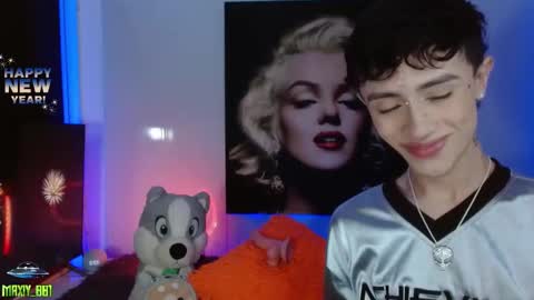 Snapshot of maxiy_001 chatting on January 2025 10:55:01 PM Max online show from January 2025 10:55:01 PM