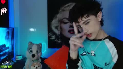 Snapshot of maxiy_001 chatting on January 2025 11:45:01 PM Max online show from January 2025 11:45:01 PM