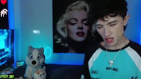 Snapshot of maxiy_001 chatting on January 2025 08:51:02 AM Max online show from January 2025 08:51:02 AM