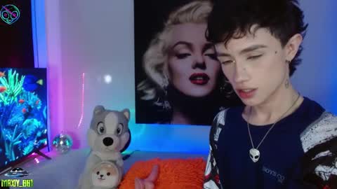 Snapshot of maxiy_001 chatting on March 2025 01:03:02 PM Max online show from March 2025 01:03:02 PM