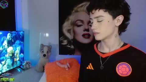 Snapshot of maxiy_001 chatting on September 2025 04:23:01 AM Max online show from September 2025 04:23:01 AM