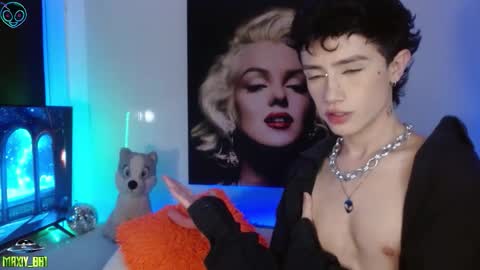 Snapshot of maxiy_001 chatting on September 2025 01:49:02 AM Max online show from September 2025 01:49:02 AM