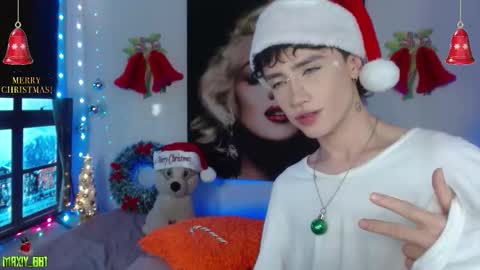 Snapshot of maxiy_001 chatting on December 2025 12:52:02 AM Max online show from December 2025 12:52:02 AM