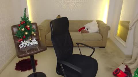 Snapshot of maxkaiden chatting on December 2025 05:24:02 AM MaxKaiden online show from December 2025 05:24:02 AM