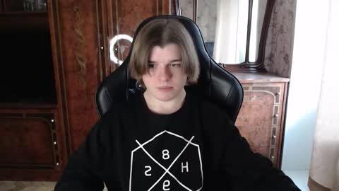 Snapshot of maxplay18 chatting on December 2025 11:14:02 AM Max online show from December 2025 11:14:02 AM