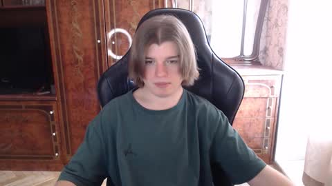 Snapshot of maxplay18 chatting on February 2026 11:06:02 AM Max online show from February 2026 11:06:02 AM