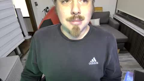 Snapshot of maxredz chatting on February 2026 02:08:01 AM Max online show from February 2026 02:08:01 AM