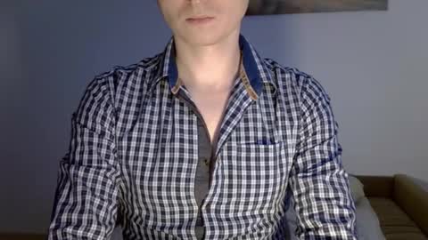 Snapshot of maxrelax90 chatting on January 2026 01:37:02 PM maxrelax90 online show from January 2026 01:37:02 PM