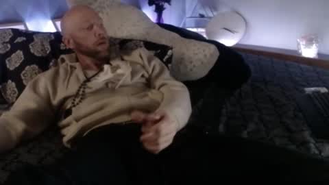 MaxRouger online show from September 2025 03:44:02 PM