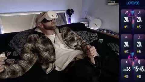 MaxRouger online show from October 2025 10:20:02 PM