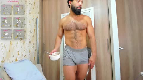 Snapshot of maxstrong01 chatting on January 2025 02:00:02 AM Max online show from January 2025 02:00:02 AM