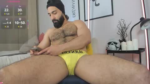 Snapshot of maxstrong01 chatting on October 2025 03:45:01 PM Max online show from October 2025 03:45:01 PM