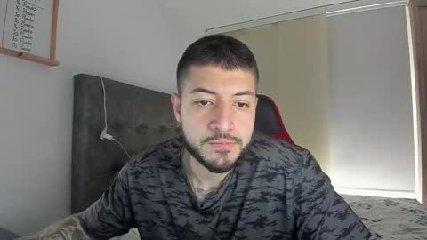 maxvibe_ online show from October 2025 07:25:01 PM