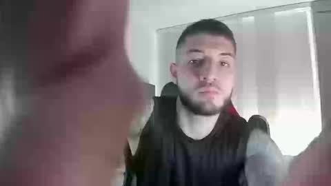 maxvibe_ online show from November 2025 09:04:02 PM