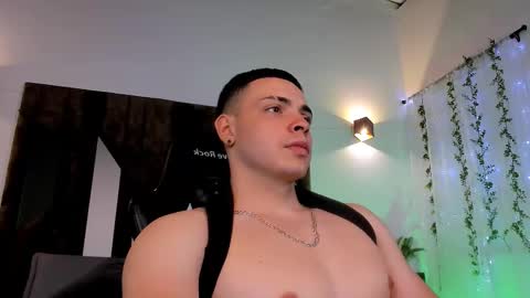 MAX online show from February 2025 03:01:01 AM