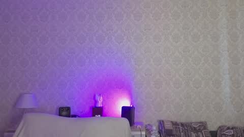 maxwellchik online show from April 2026 12:28:01 PM