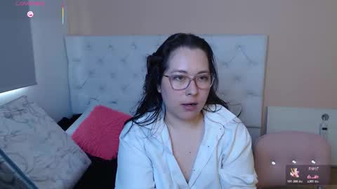 Snapshot of may_bloom chatting on January 2026 07:39:01 PM May online show from January 2026 07:39:01 PM