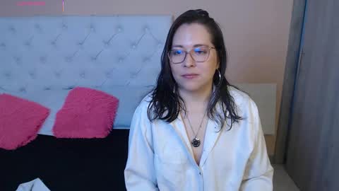 Snapshot of may_bloom chatting on January 2026 06:21:02 PM May online show from January 2026 06:21:02 PM